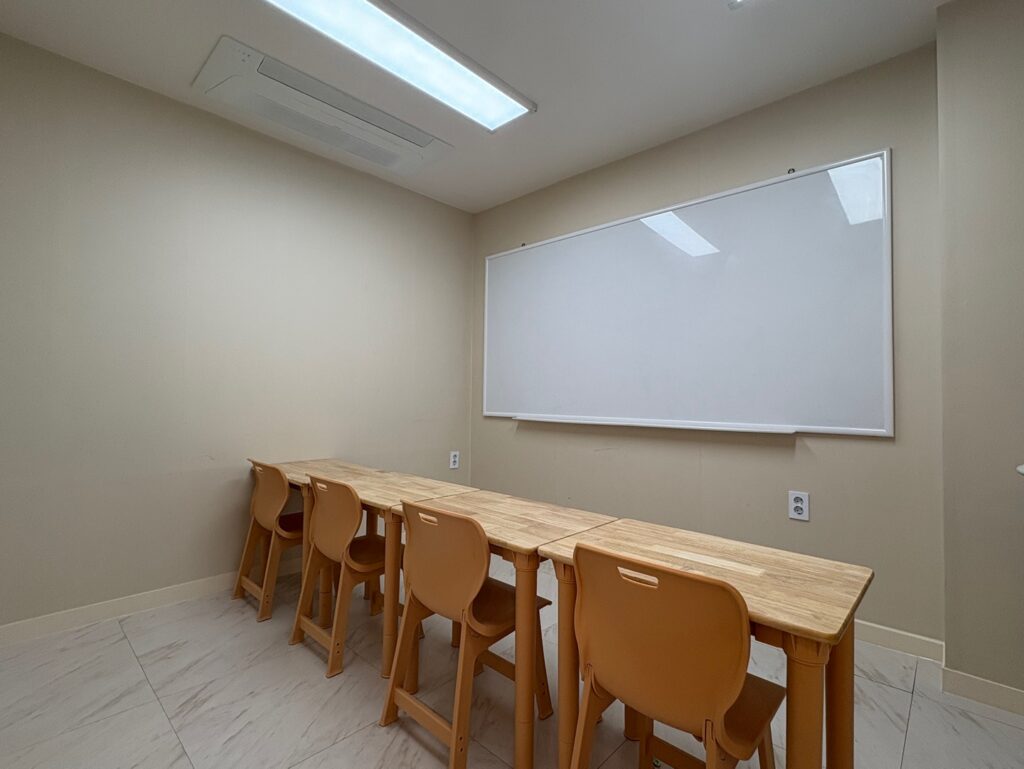 CLASS ROOM3